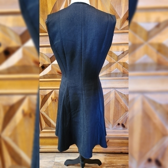 Tahari TRISTEN Sleeveless Fit & Flare Zip Up Dress Sz 8 - Picture 3 of 5